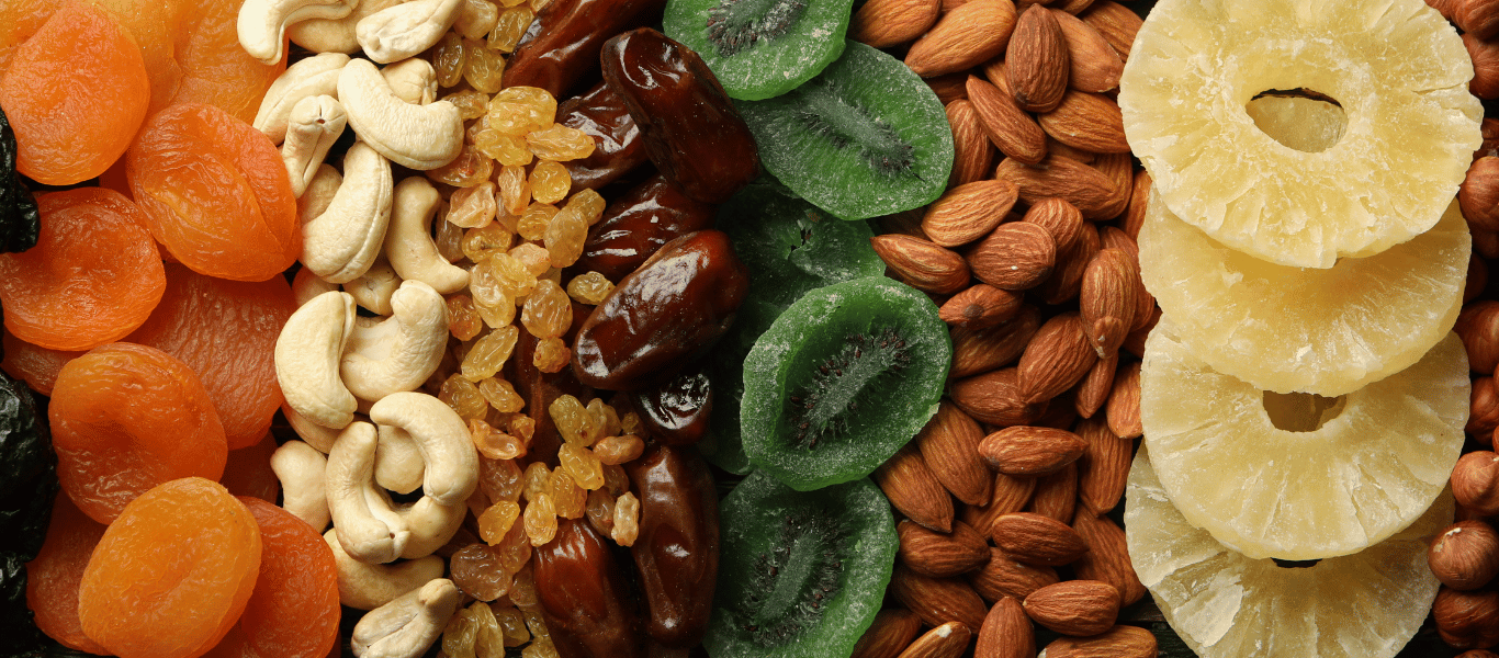 Dried apricots, cashews, raisins, dates, kiwi, almonds and pineapple