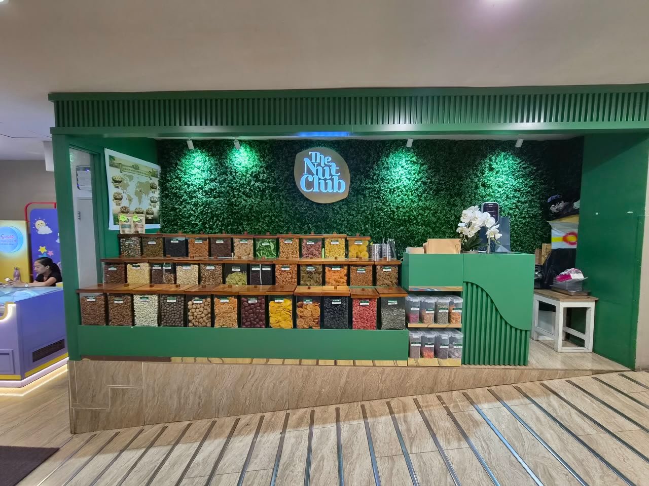 The Nut Club Level 21 Mall